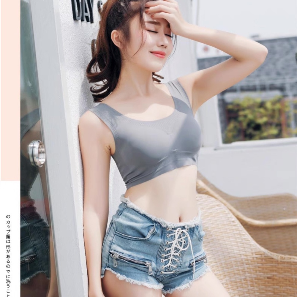 4 Pcs Silk-like seamless underwear, ladies' anti-sagging, black & gray size L. - Picture 1 of 6